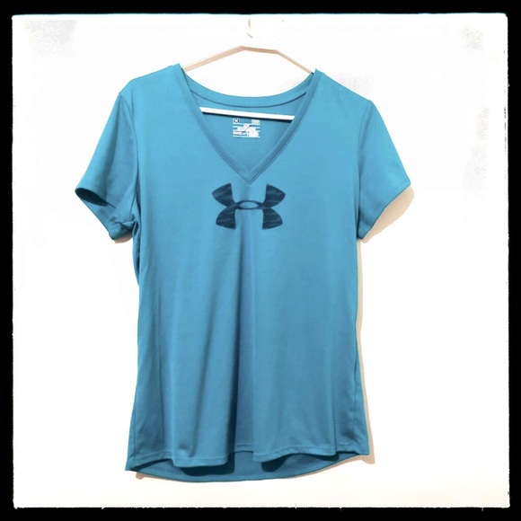 Under Armour Tops - ✨4/$20✨Women’s Under Armour Tee